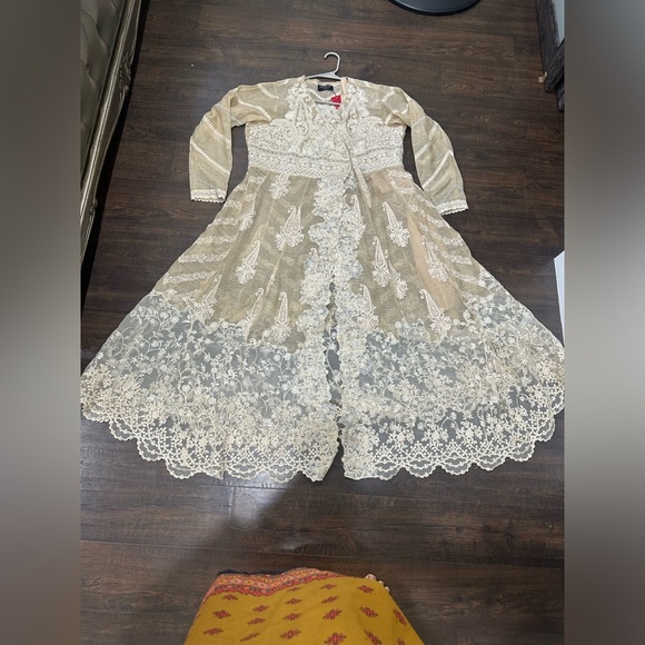 Pakistani dresses Sana safinaz - Picture 2 of 14